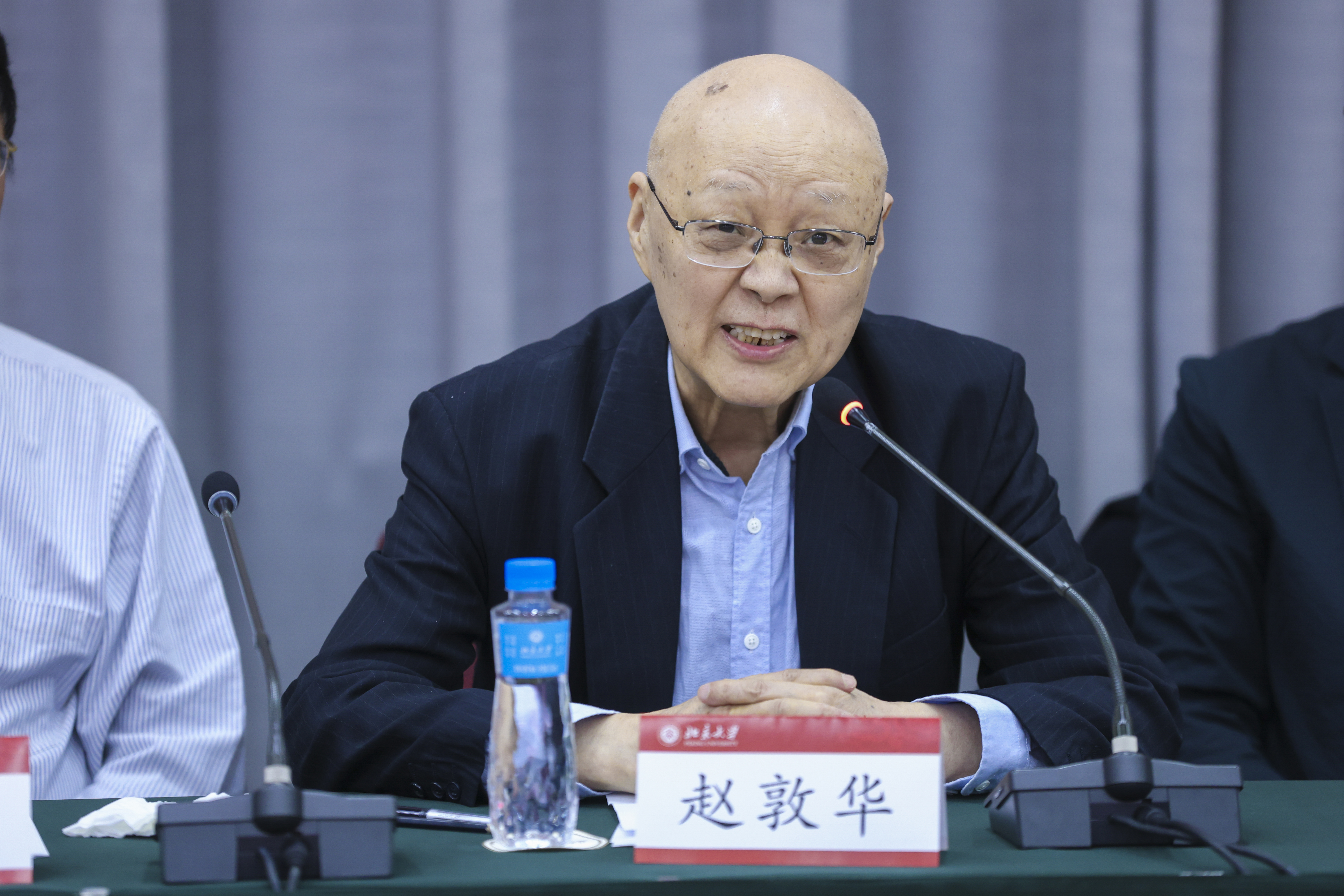 赵敦华.jpg